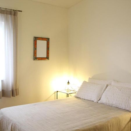 לאגוּ‏ש Angela Guest House מראה חיצוני תמונה