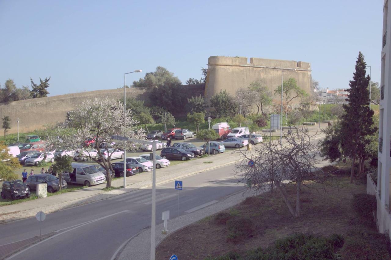 לאגוּ‏ש Angela Guest House מראה חיצוני תמונה
